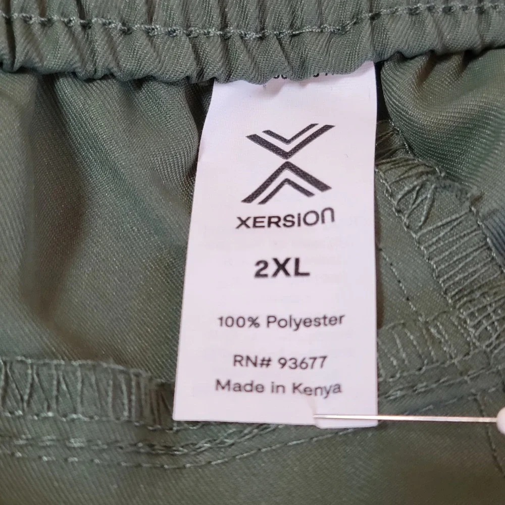 Xersion Mens Athletic Shorts Elastic Waist Drawstring Size XL Navy & Green New